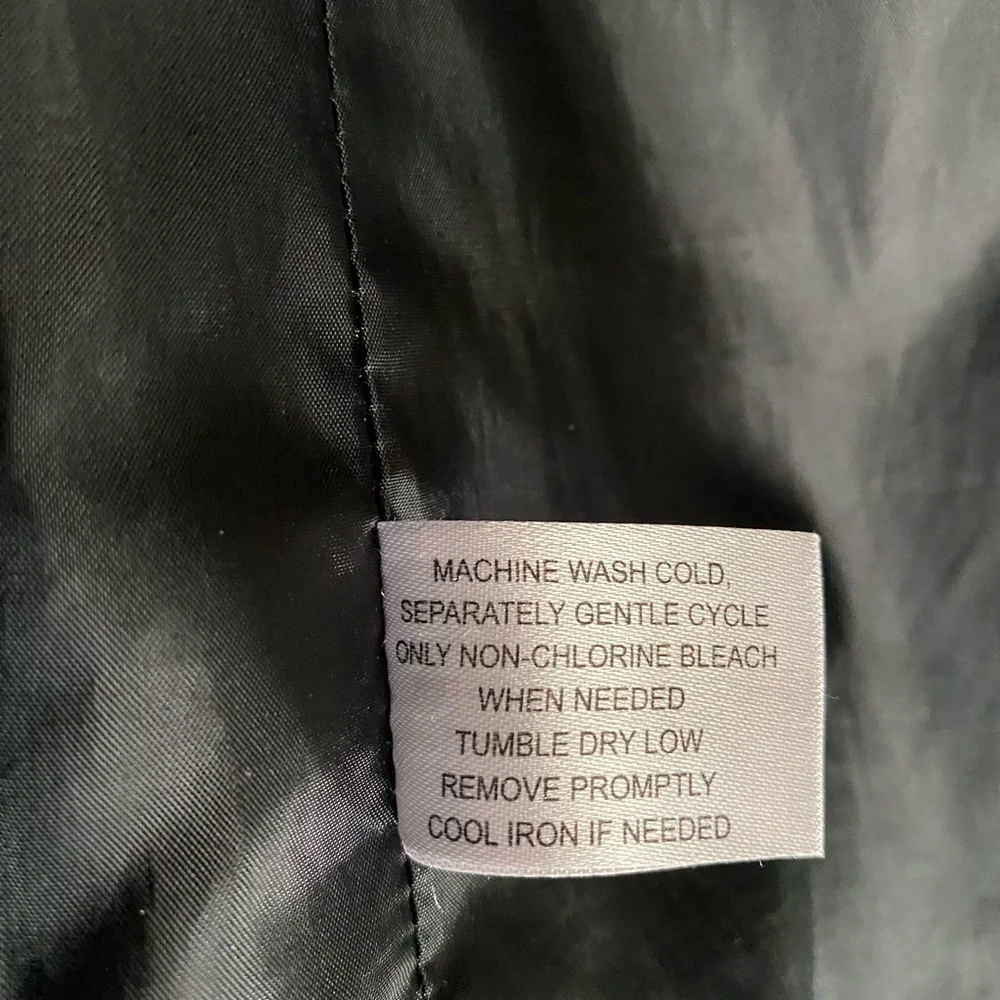 Gallery Women Winter Coat - Picture 9 of 9